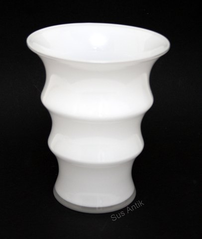Hvid vase, Karen Blixen, Holmegaard